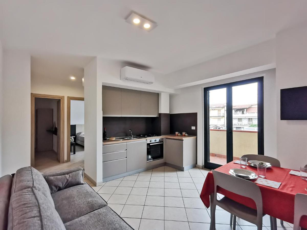 Magico Apartments - 450M Dalla Spiaggia Capo dʼOrlando Exteriör bild