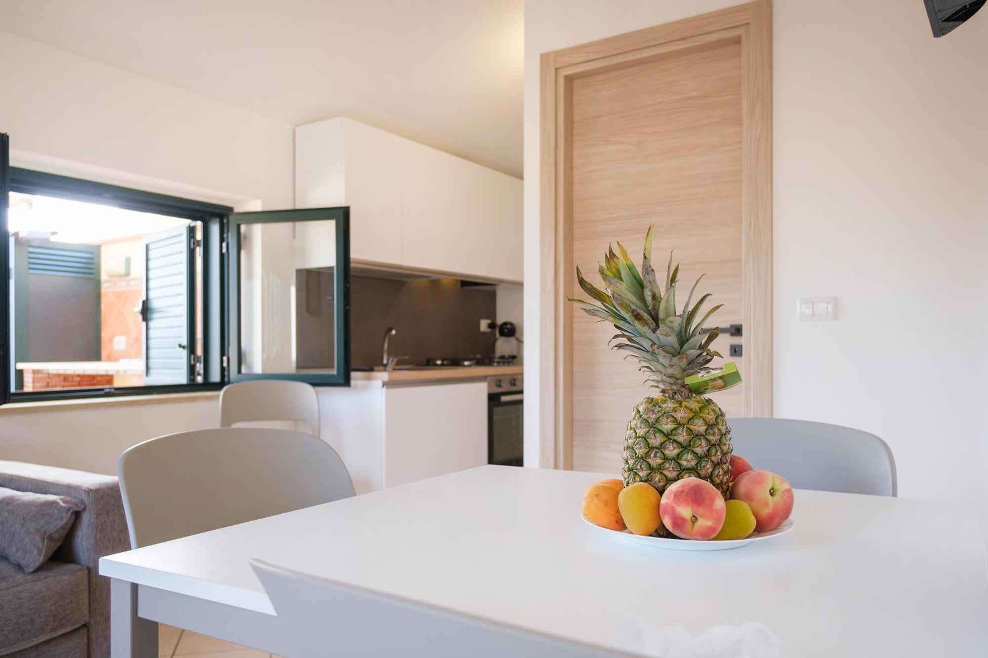 Magico Apartments - 450M Dalla Spiaggia Capo dʼOrlando Exteriör bild