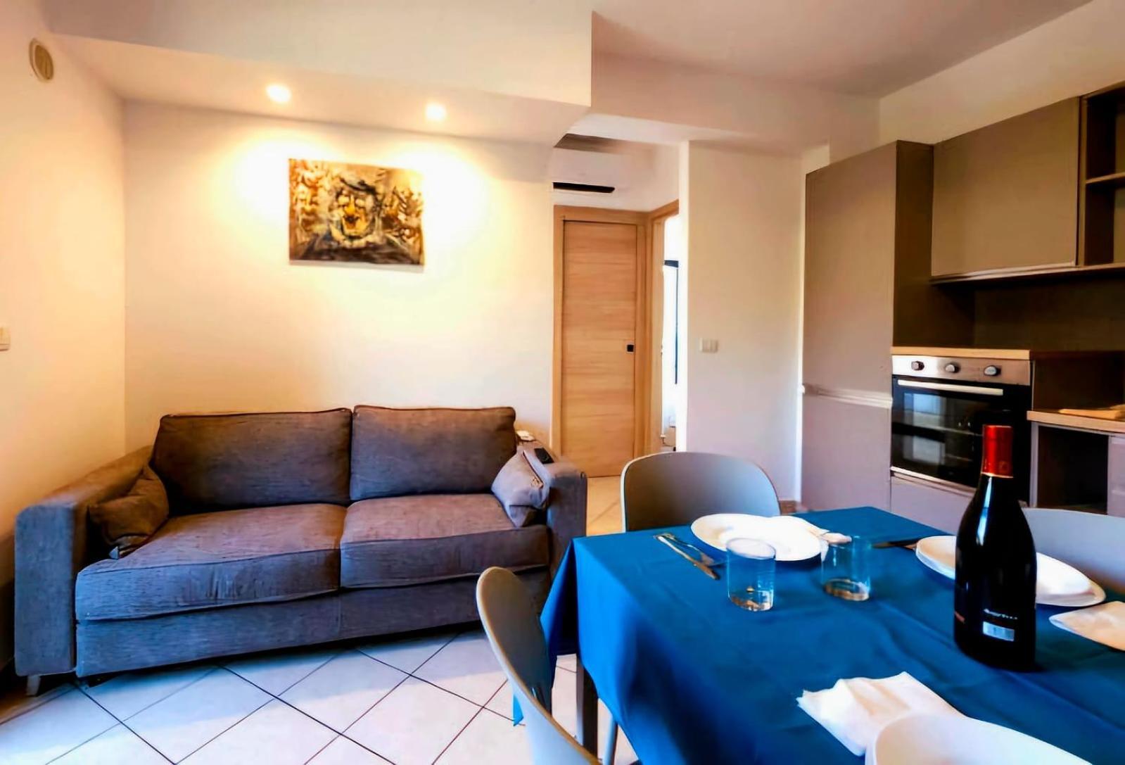 Magico Apartments - 450M Dalla Spiaggia Capo dʼOrlando Exteriör bild